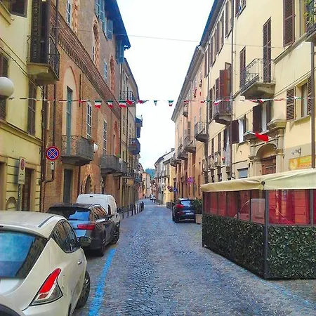 Konukevi Luna Del Belvedere Asti